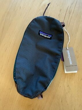 Patagonia Black Hole Cube - Dark Green/Black Small New